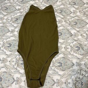 Army green halter ribbed bodysuit XS